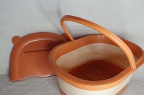 Fußbadewanne Fußbadewanne mit Griff und nebenstehendem Deckel